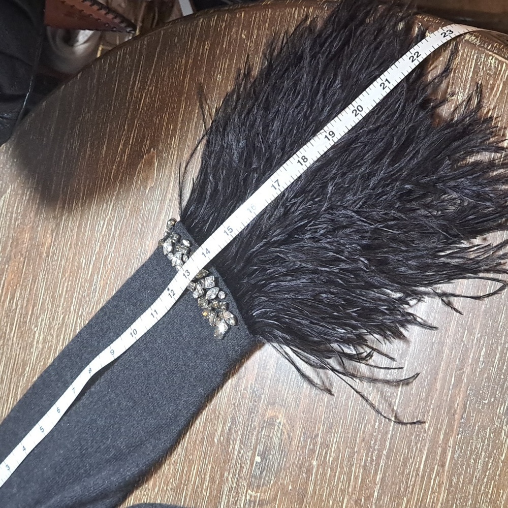 Neiman Marcus Cashmere Sweater Gray Embellished Ostrich Feathers Size Medium - Picture 12 of 16